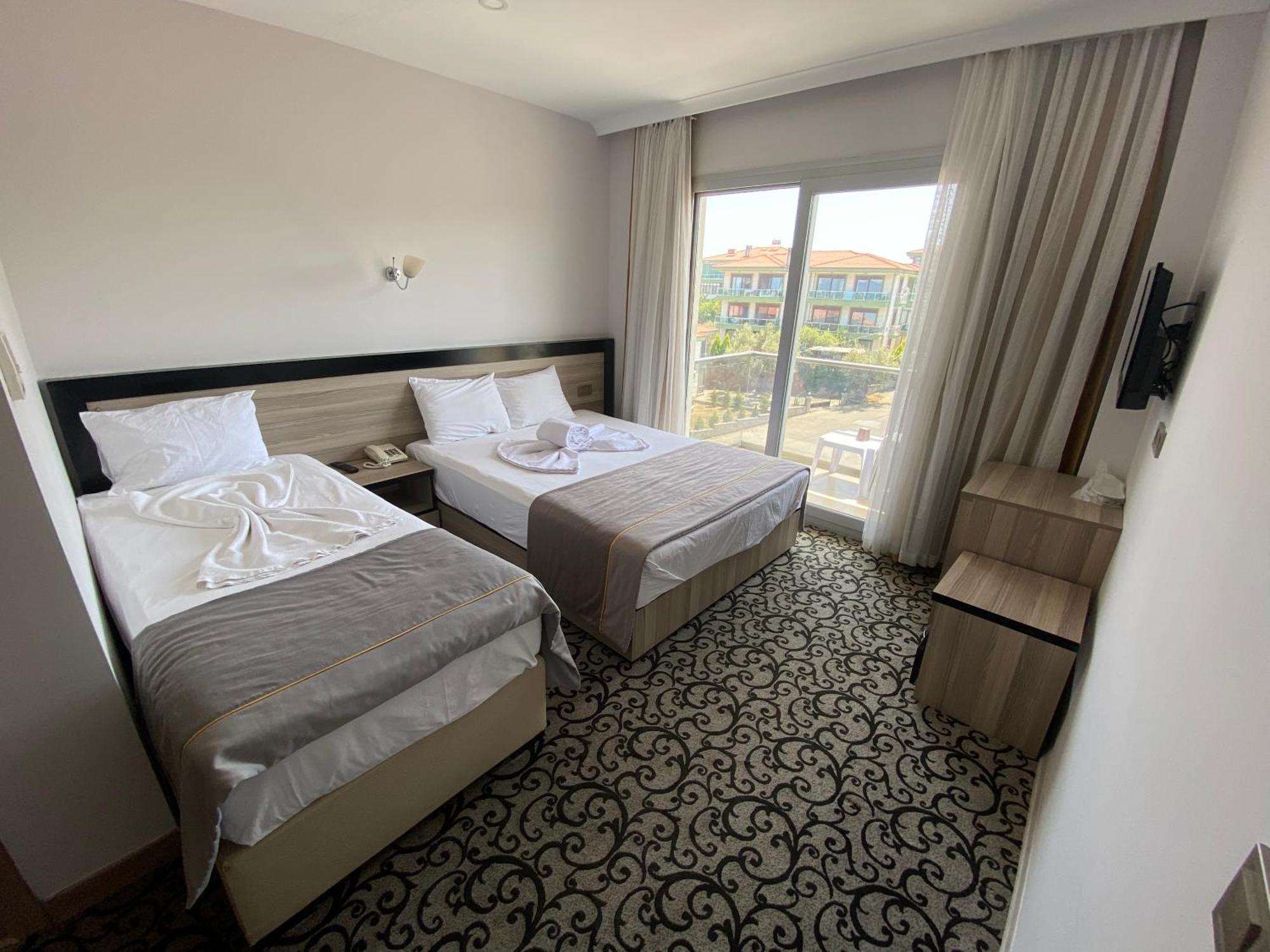 Elisa Hotel Аявали Екстериор снимка